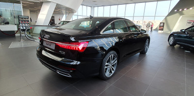 AUDI 2